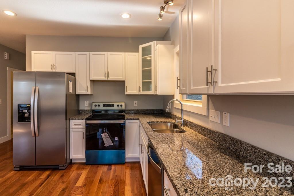211 Michelle Ridge Road Candler, NC 28715 - Photo 3 of 23 Gallery Image 3
