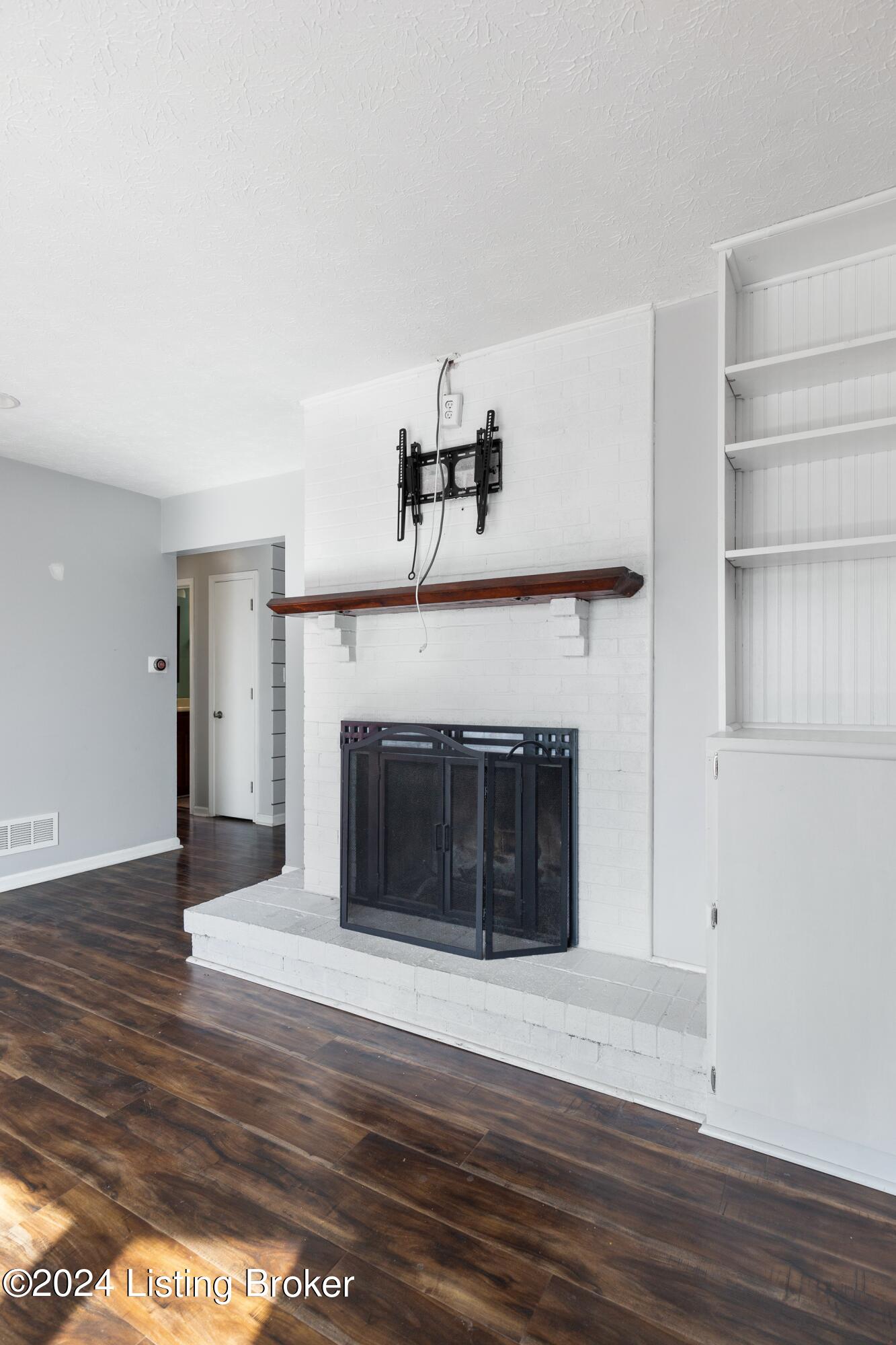 2101 Johnson Road Louisville, KY 40245 - Photo 4 of 42 2101-Johnson-Rd-3
