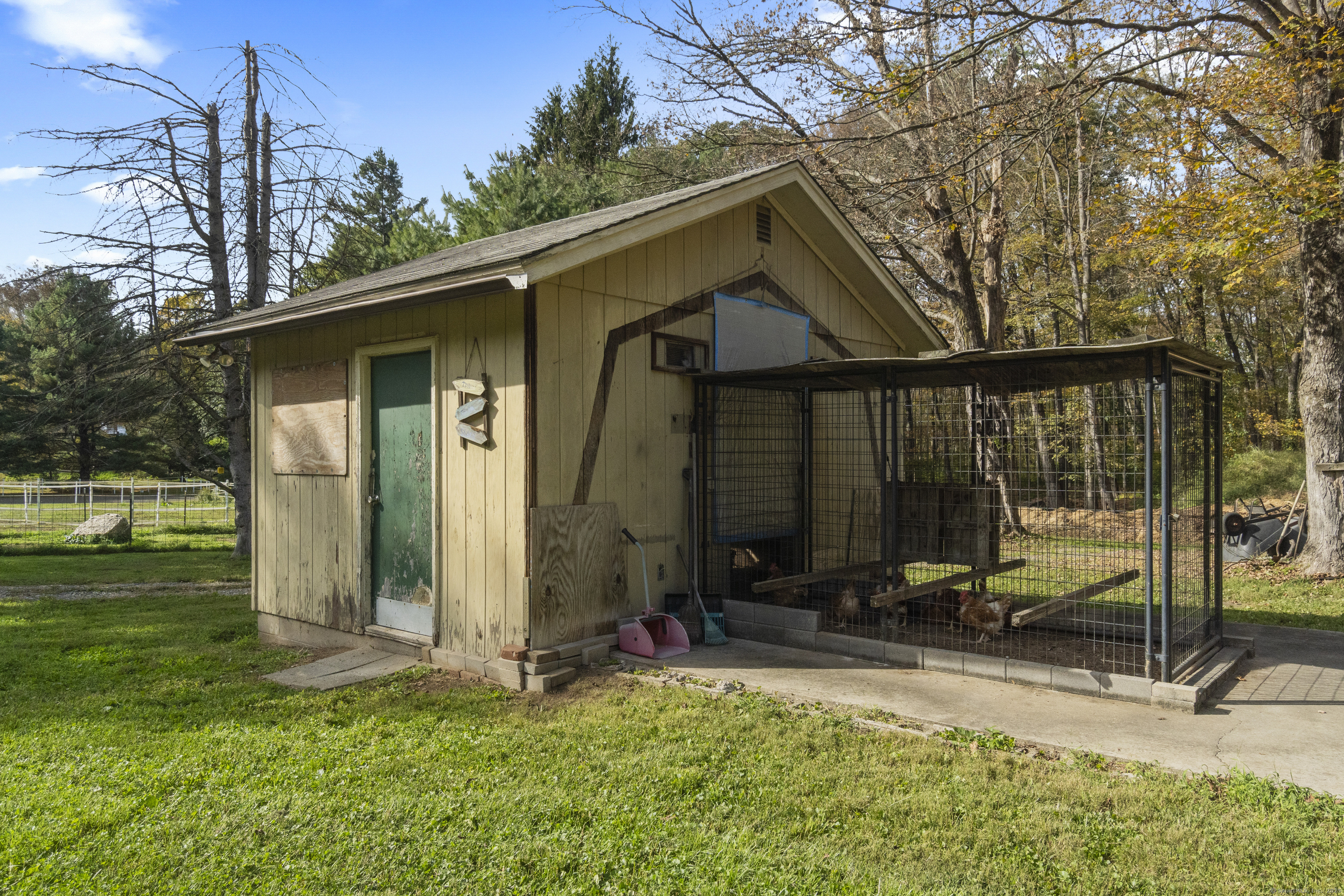 92 Minortown Road Woodbury, CT 06798 - Photo 39 of 40 a view of backyard with green space