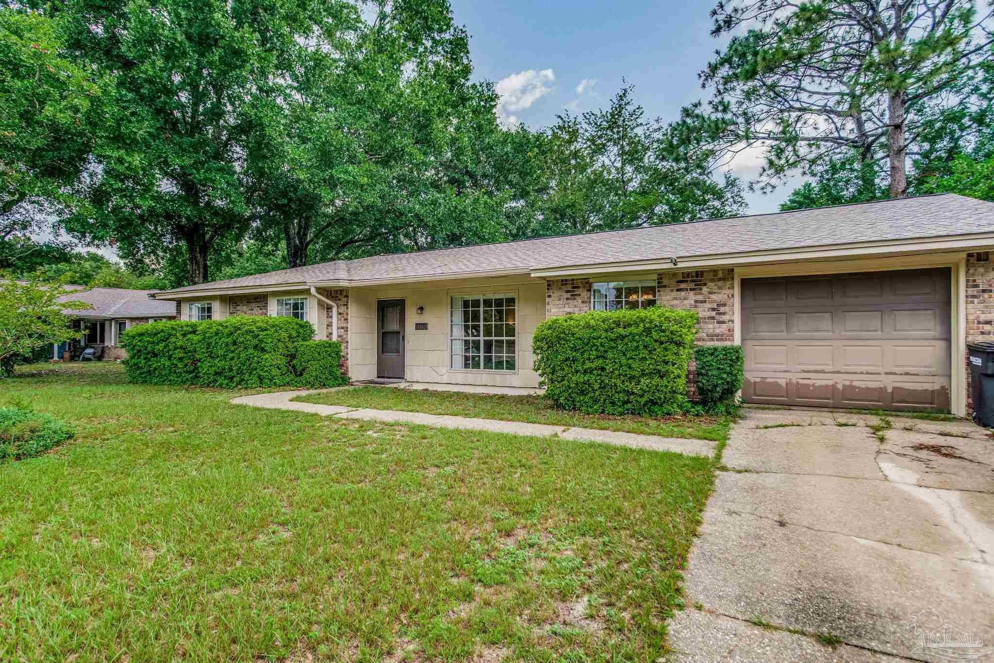 4140 April Road Pensacola, FL 32504 - Photo 3 of 38 Gallery Image 3