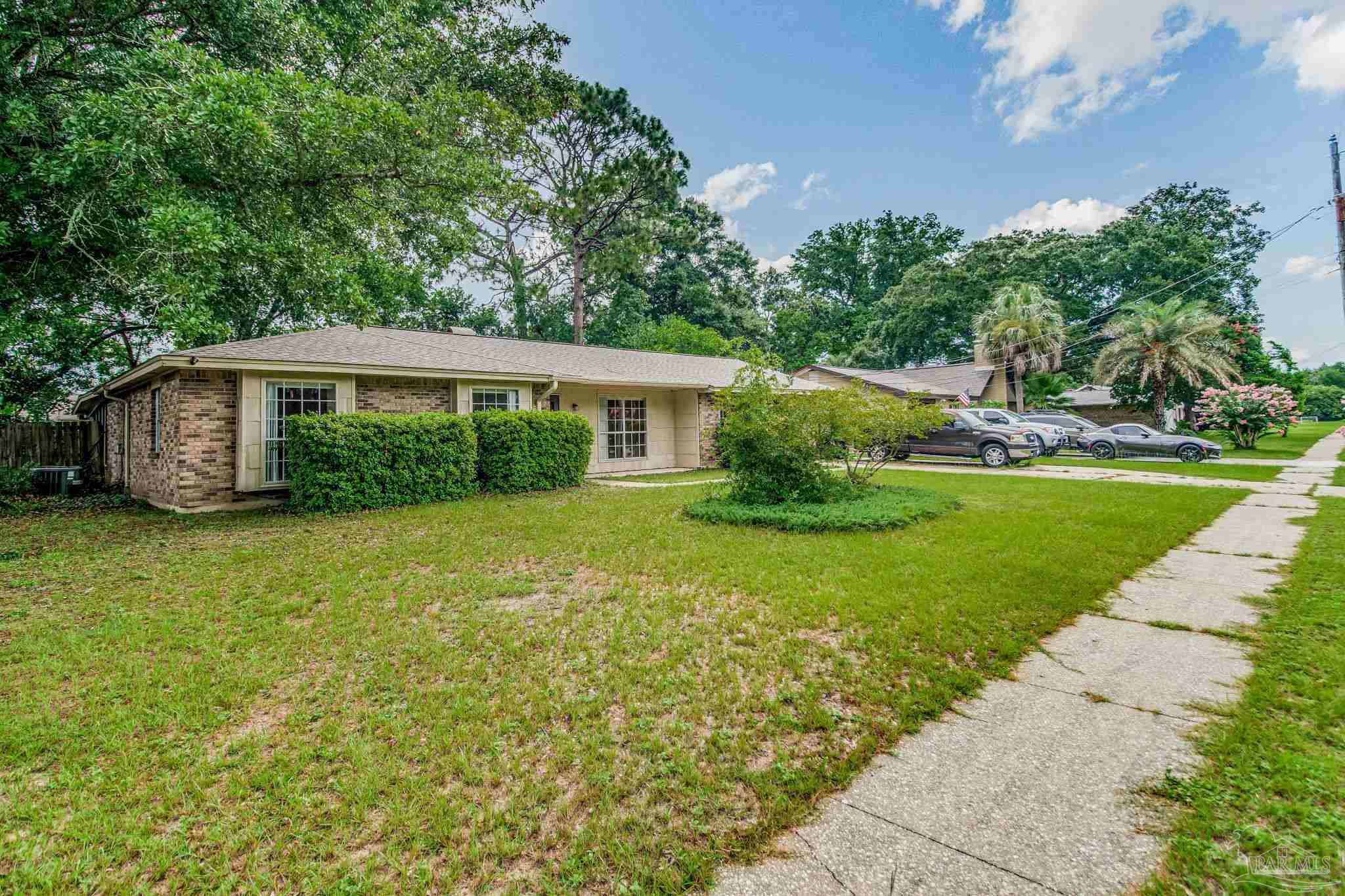 4140 April Road Pensacola, FL 32504 - Photo 4 of 38 Gallery Image 4