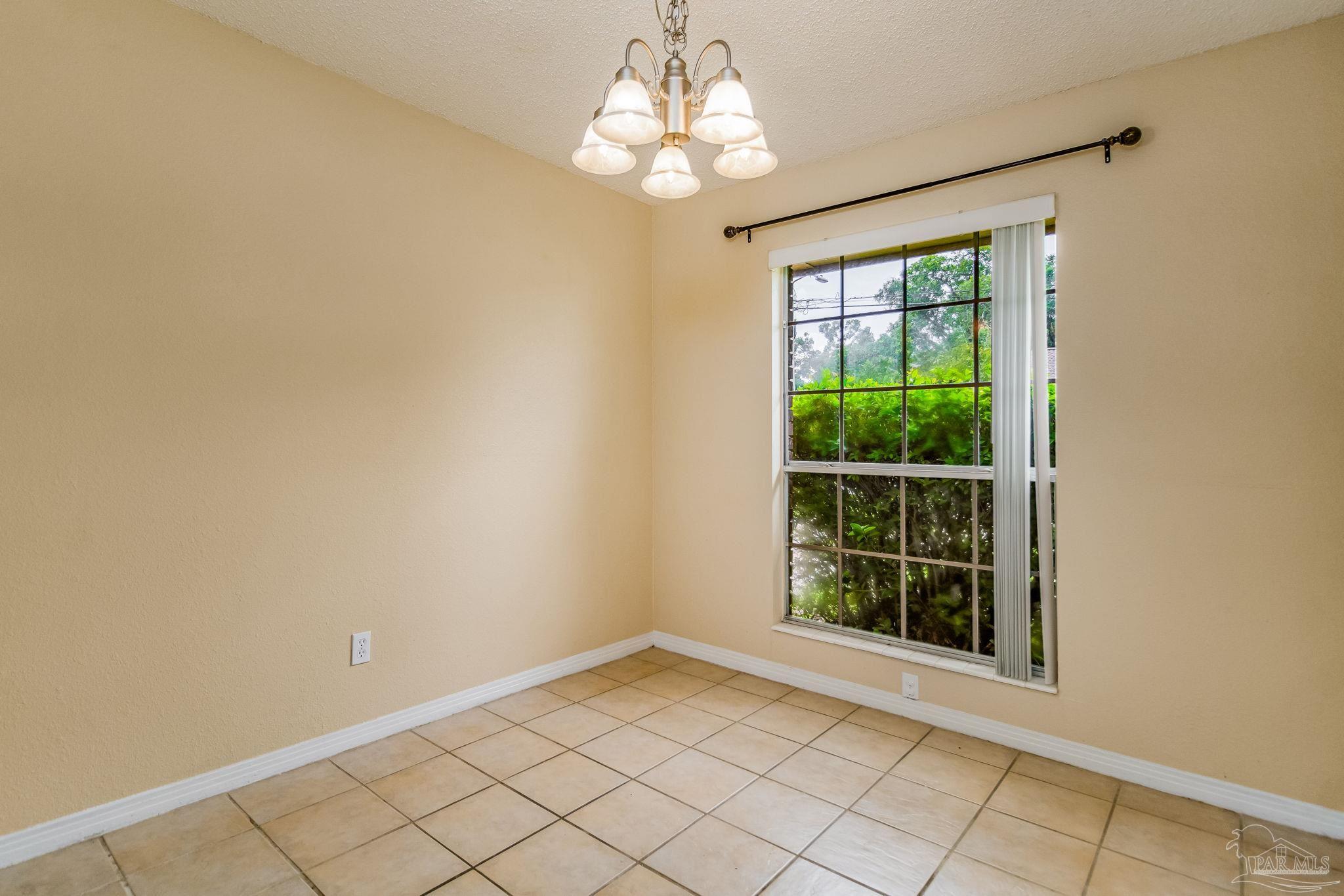 4140 April Road Pensacola, FL 32504 - Photo 10 of 38 Gallery Image 10