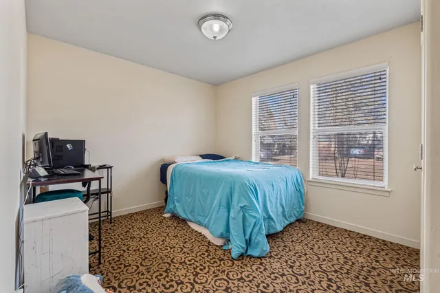 $305,000 | 226 Garnet Avenue East, Fairfield, ID 83327