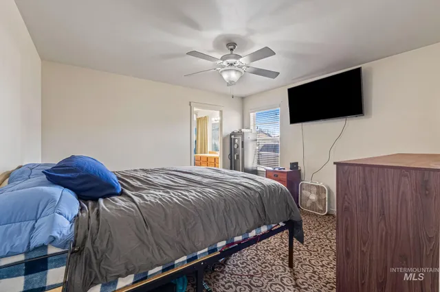 $305,000 | 226 Garnet Avenue East, Fairfield, ID 83327