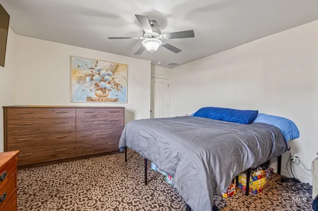 $305,000 | 226 Garnet Avenue East, Fairfield, ID 83327