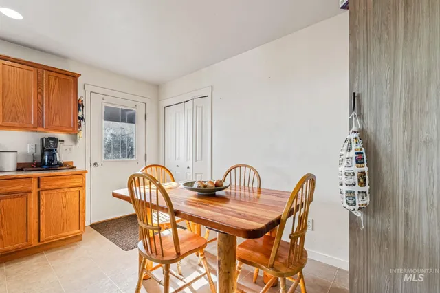 $305,000 | 226 Garnet Avenue East, Fairfield, ID 83327