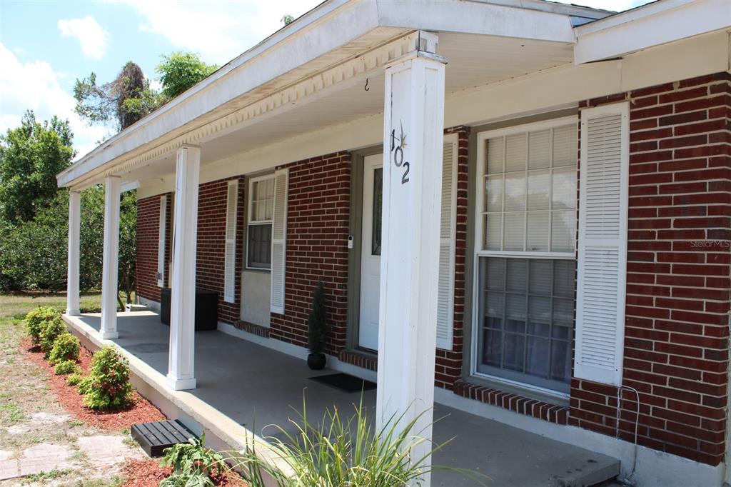 102 Amigos Road DeBary, FL 32713 - Photo 2 of 33