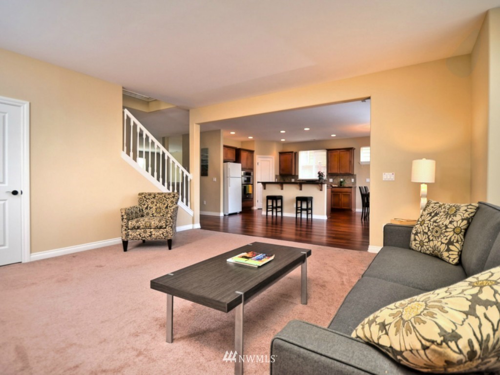 5170 Northeast 7th Court Renton, WA 98059 - Photo 2 of 25