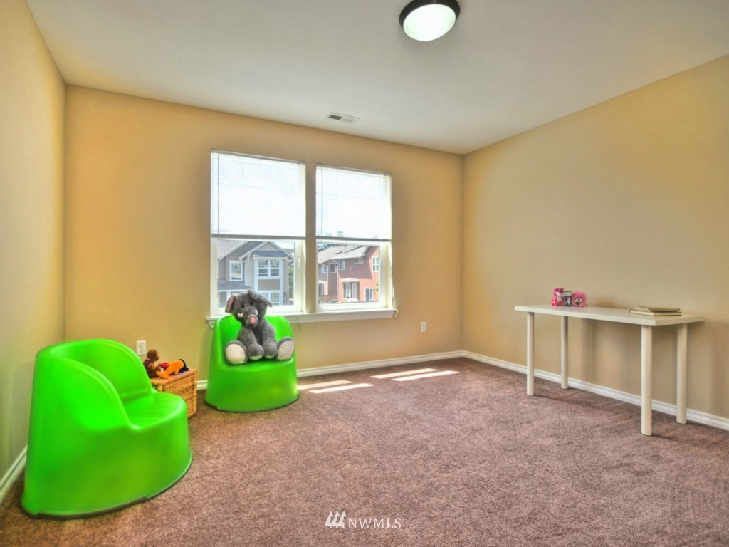 5170 Northeast 7th Court Renton, WA 98059 - Photo 22 of 25