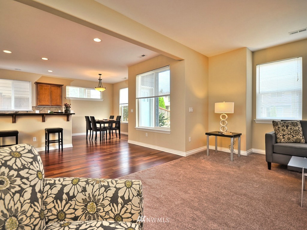 5170 Northeast 7th Court Renton, WA 98059 - Photo 4 of 25
