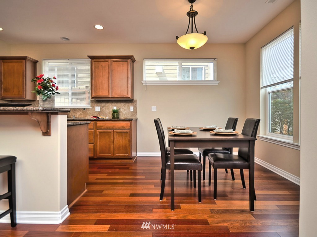5170 Northeast 7th Court Renton, WA 98059 - Photo 6 of 25