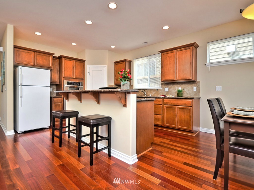 5170 Northeast 7th Court Renton, WA 98059 - Photo 8 of 25