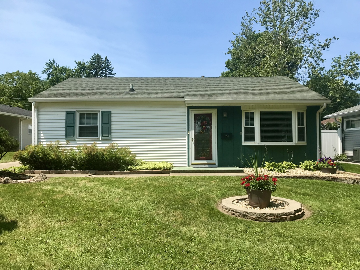 1714 Pike Street Peru, IL 61354 - Photo 1 of 26