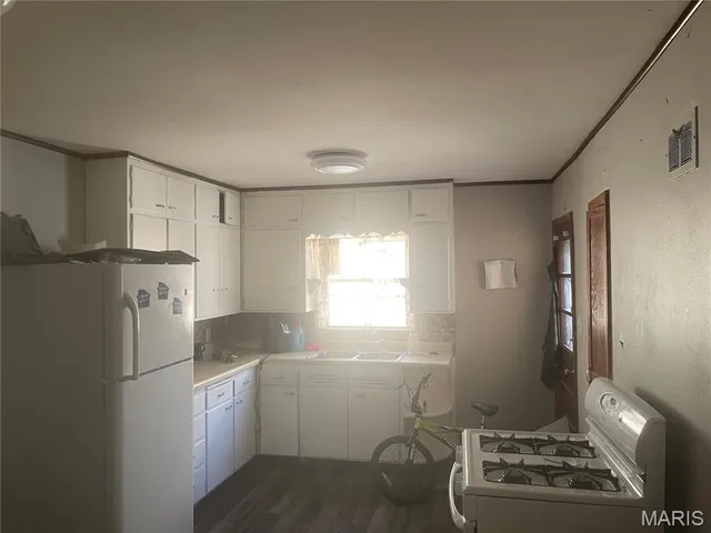 $115,000 | 1205 West McCarty Street, Jefferson City, MO 65109