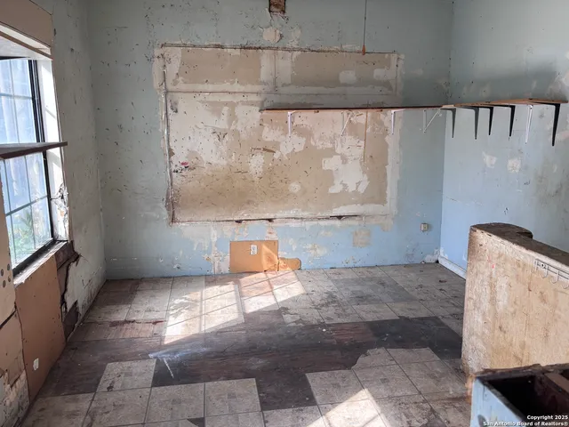 $79,000 | 222 Sandmeyer Street, San Antonio, TX 78208