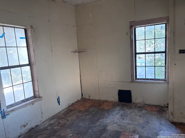 $79,000 | 222 Sandmeyer Street, San Antonio, TX 78208