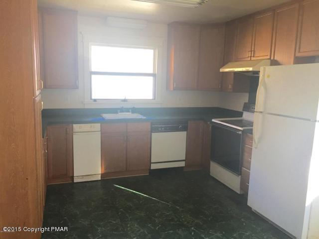 39 Sterling Road Mount Pocono, PA 18344 - Photo 12 of 22 Kitchen