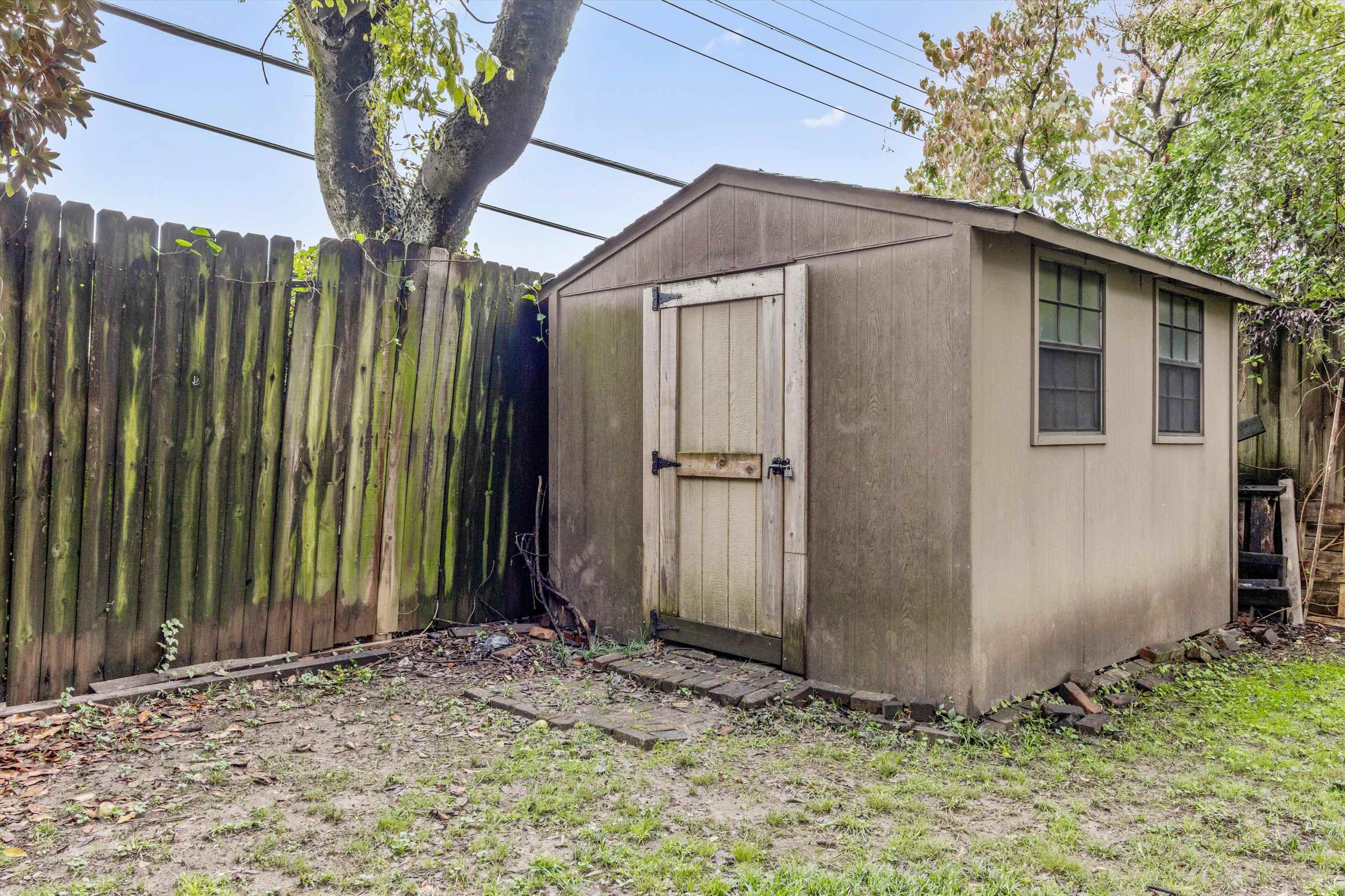 540 Ellsworth Street Memphis, TN 38111 - Photo 33 of 36 View of shed