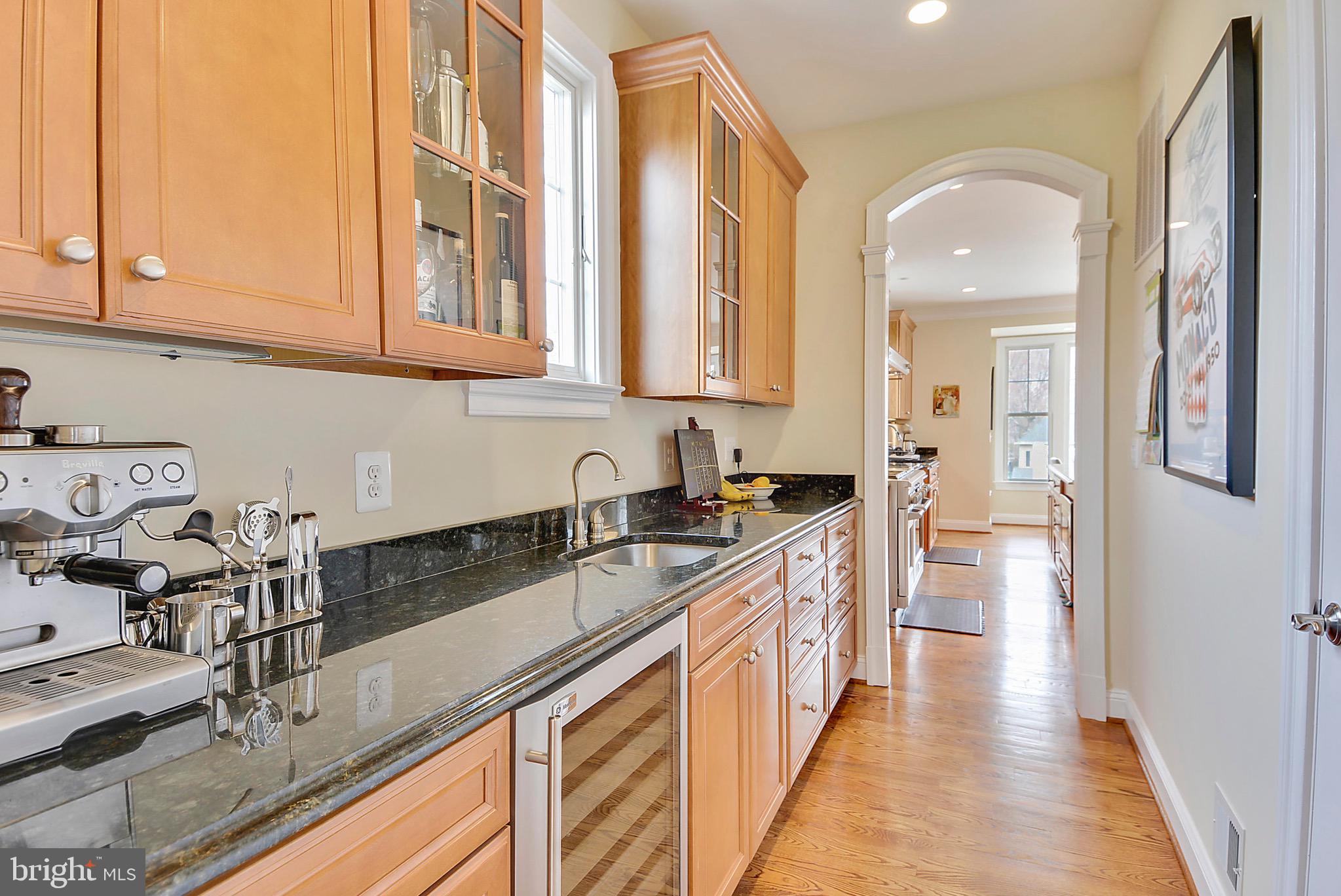 8140 Stacey Road Alexandria, VA 22308 - Photo 4 of 31
