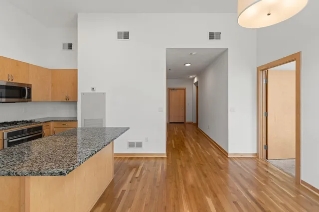 $2,495 | 1240 South 2nd Street, Unit 119, Minneapolis, MN 55415