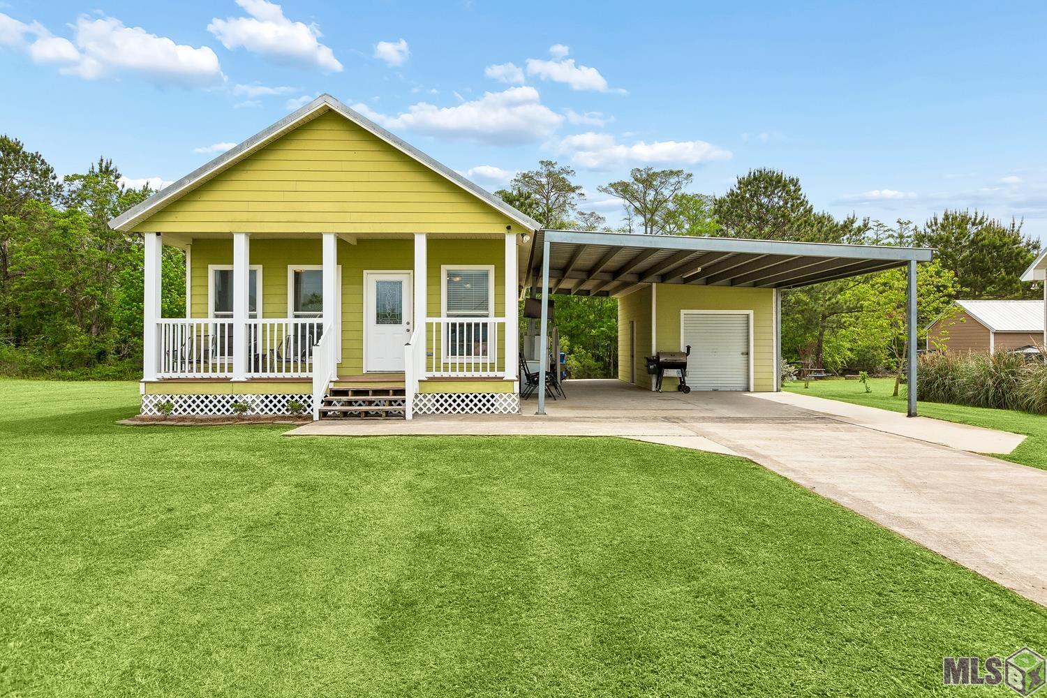17258 Tchula Drive Springfield, LA 70462 - Photo 1 of 27