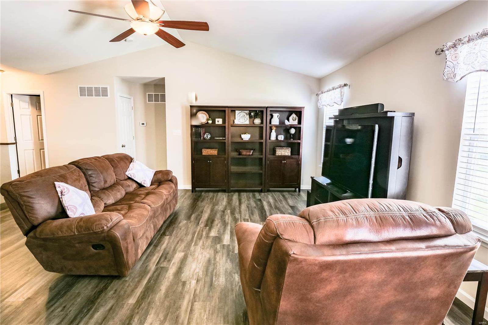 404 Wynchat Drive O'Fallon, MO 63366 - Photo 5 of 16