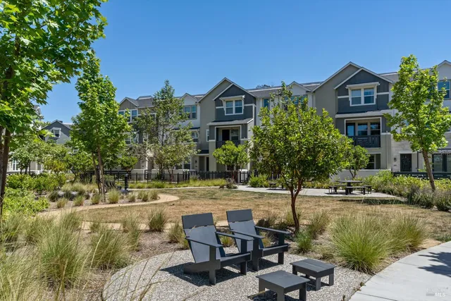 $4,000 | 219 Gambrel Circle, Santa Rosa, CA 95403