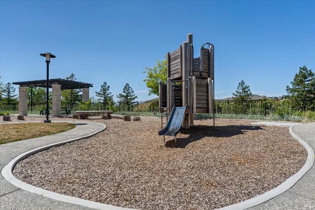 $4,000 | 219 Gambrel Circle, Santa Rosa, CA 95403