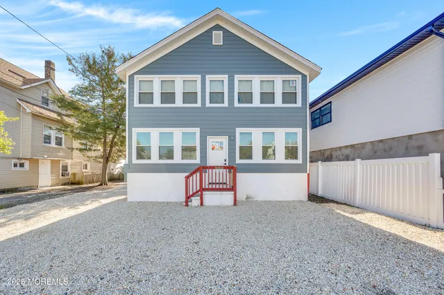 $1,500 | 231 Blaine Avenue, Unit D, Seaside Heights, NJ 08751