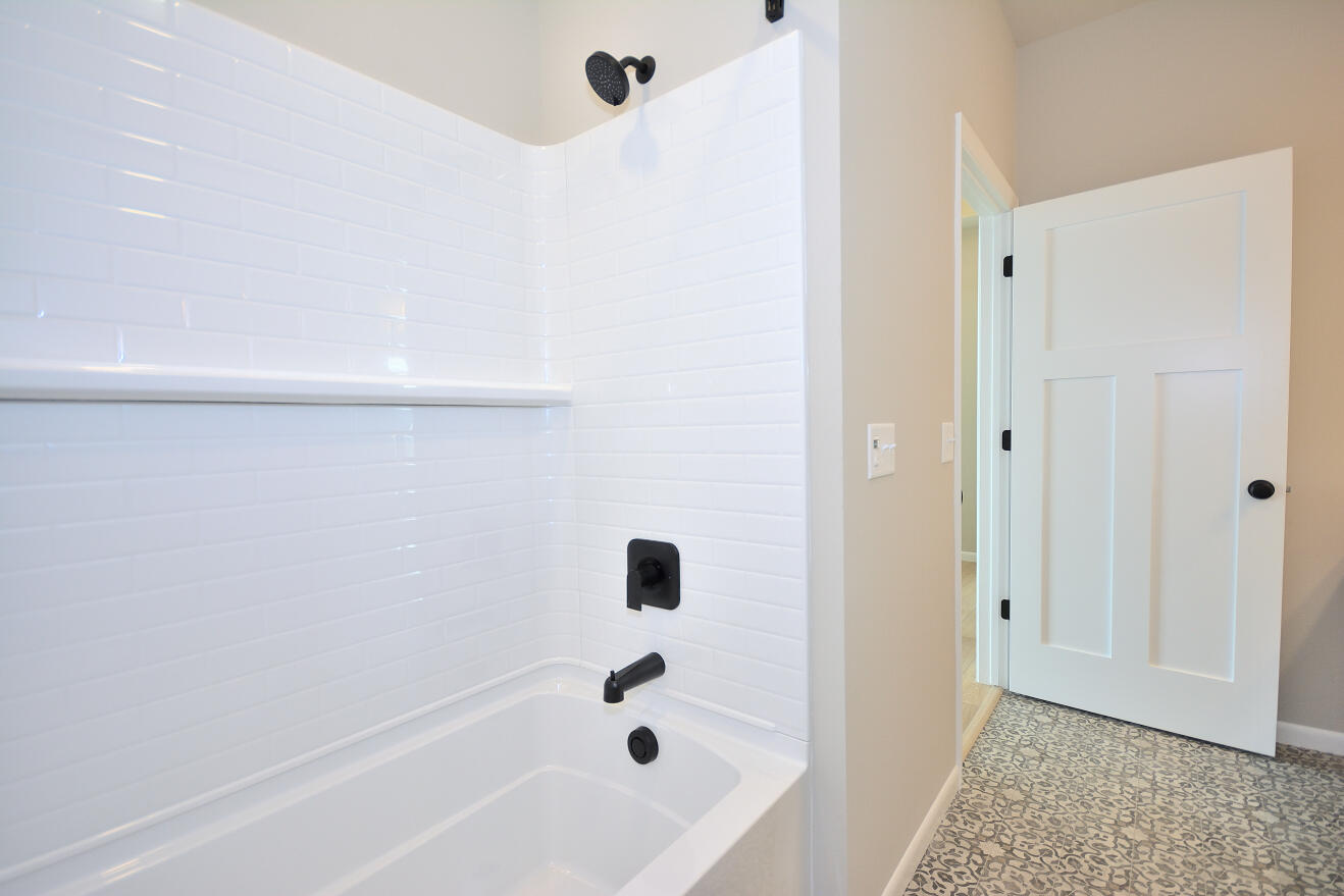 1116 Elderberry Road Oconomowoc, WI 53066 - Photo 16 of 29 DSC_0120_5366