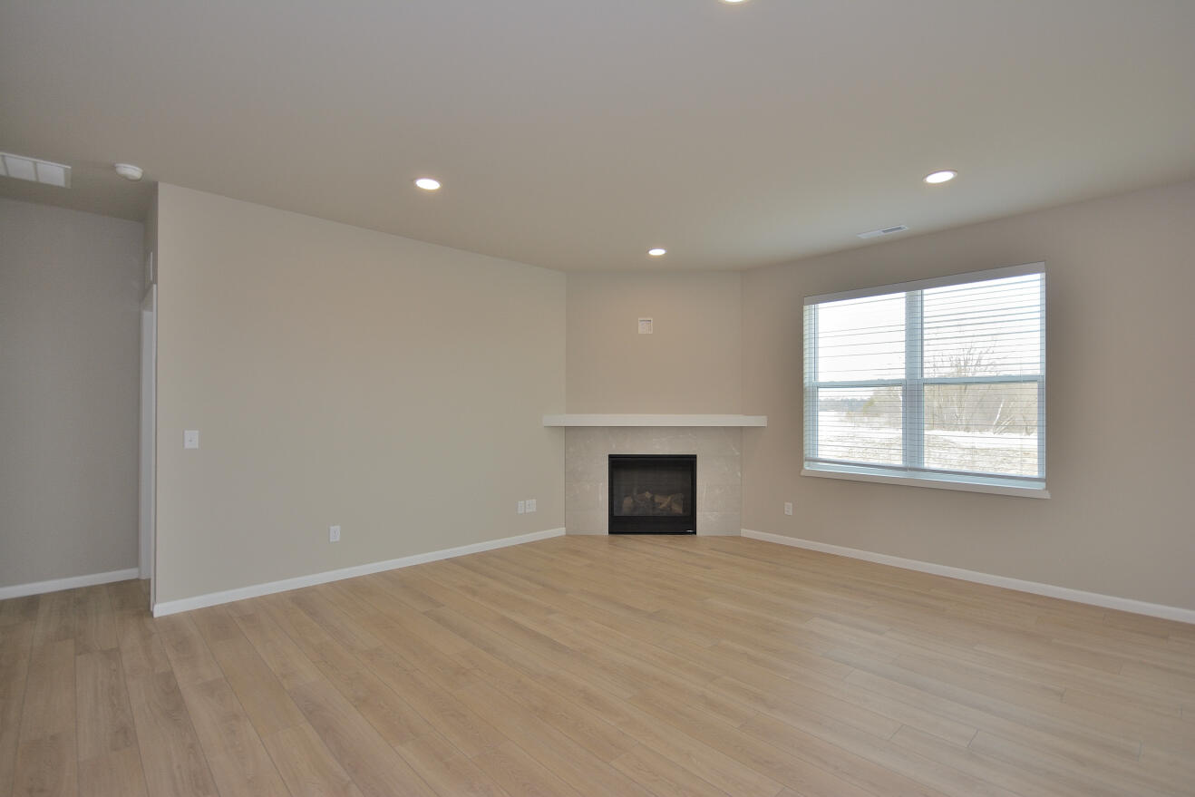 1116 Elderberry Road Oconomowoc, WI 53066 - Photo 6 of 29 DSC_0128_5374