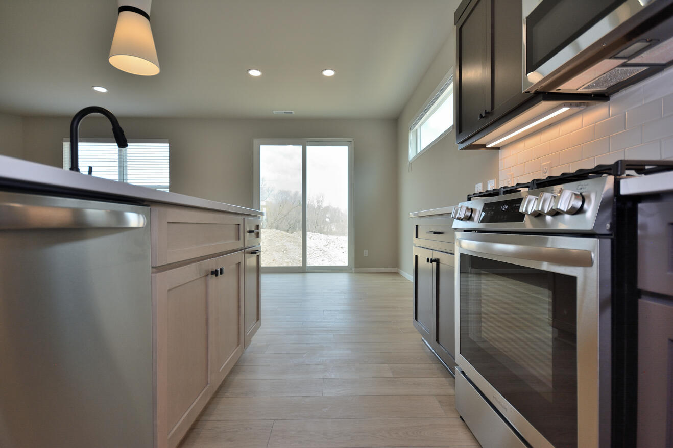 1116 Elderberry Road Oconomowoc, WI 53066 - Photo 10 of 29 DSC_0138_5384