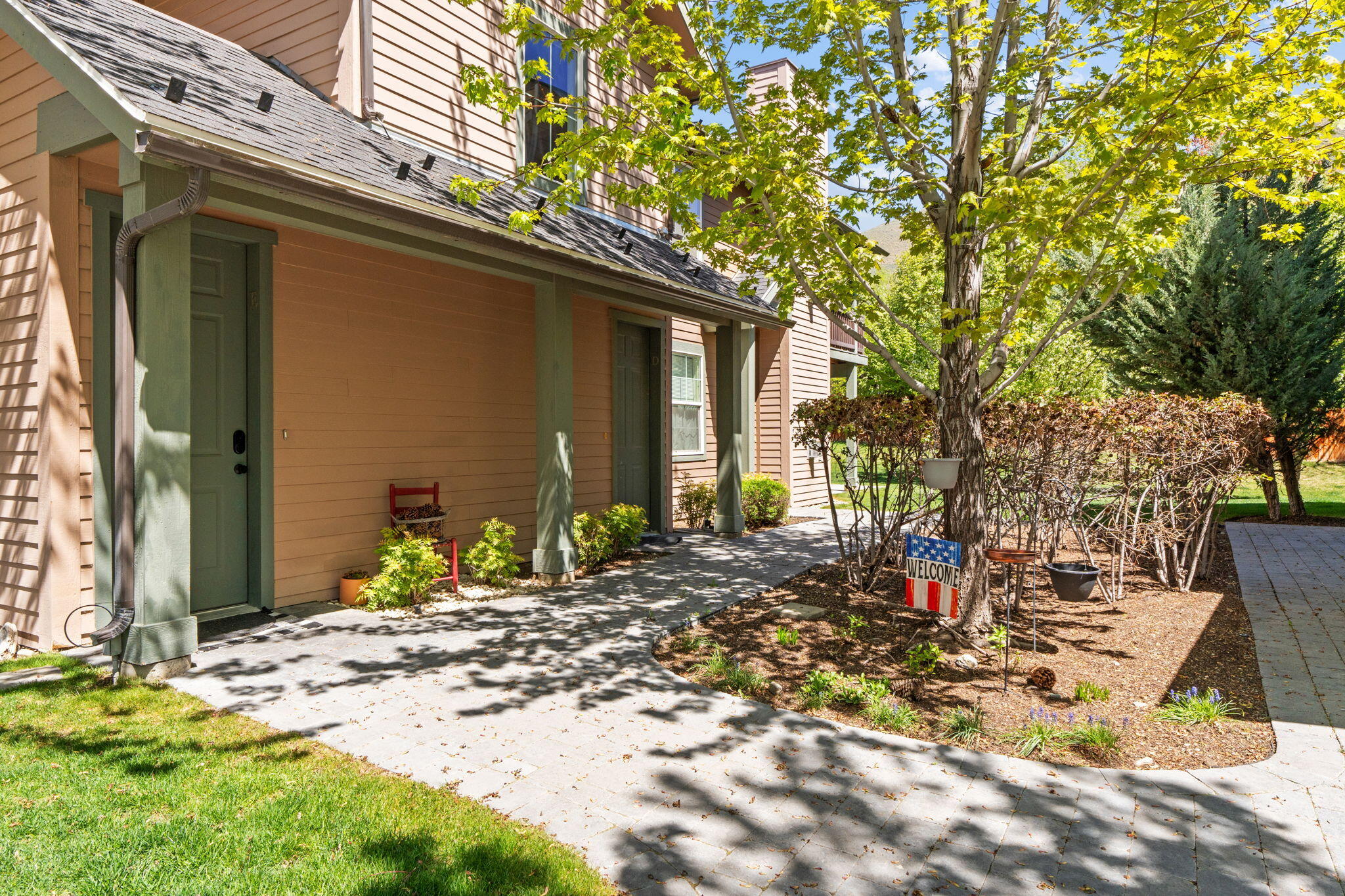 1910 Copper Ranch Lane, Unit E Hailey, ID 83333 - Photo 2 of 18 1910 CR Exterior Courtyard