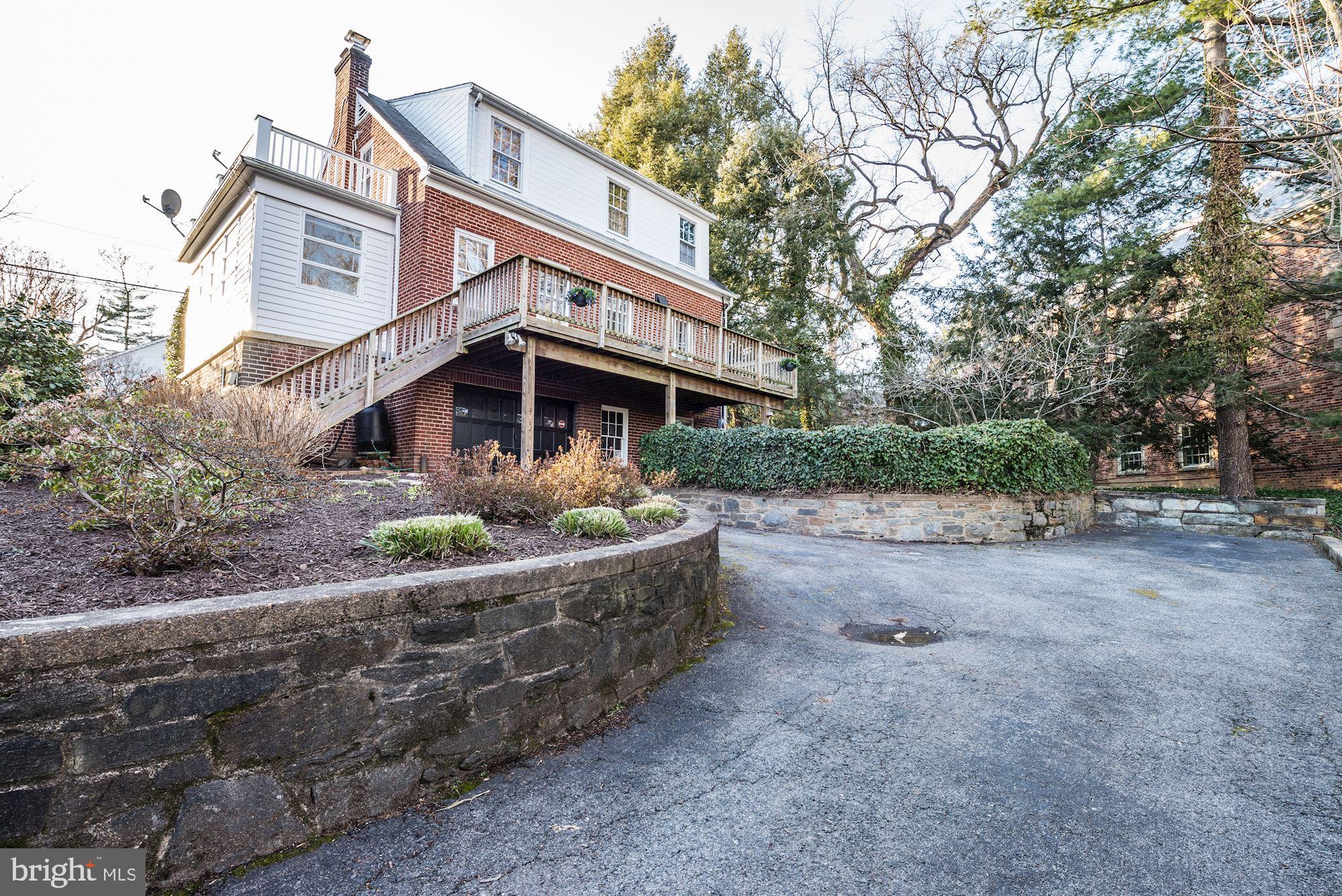 1705 Russell Road Alexandria, VA 22301 - Photo 39 of 39 Convenient Off-Street Parking