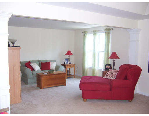 442 Raymond Road Plymouth, MA 02360 - Photo 8 of 10 Gallery Image 8
