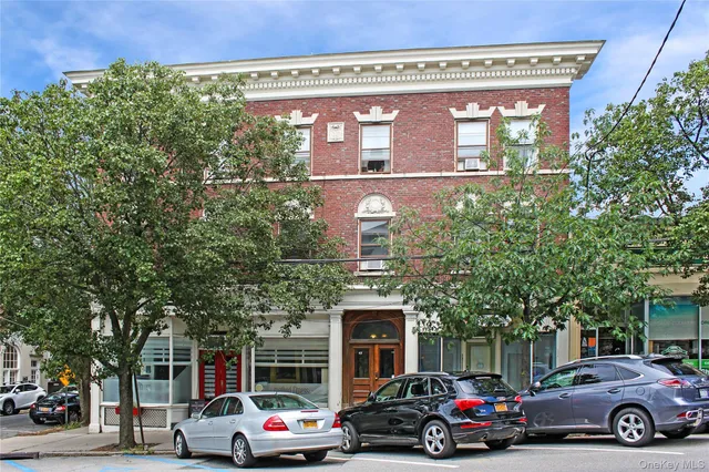 $2,300 | 49 Main Street, Unit 3, Irvington, NY 10533