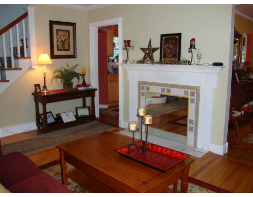 48 Romola Road Worcester, MA 01609 - Photo 5 of 15 Gallery Image 5