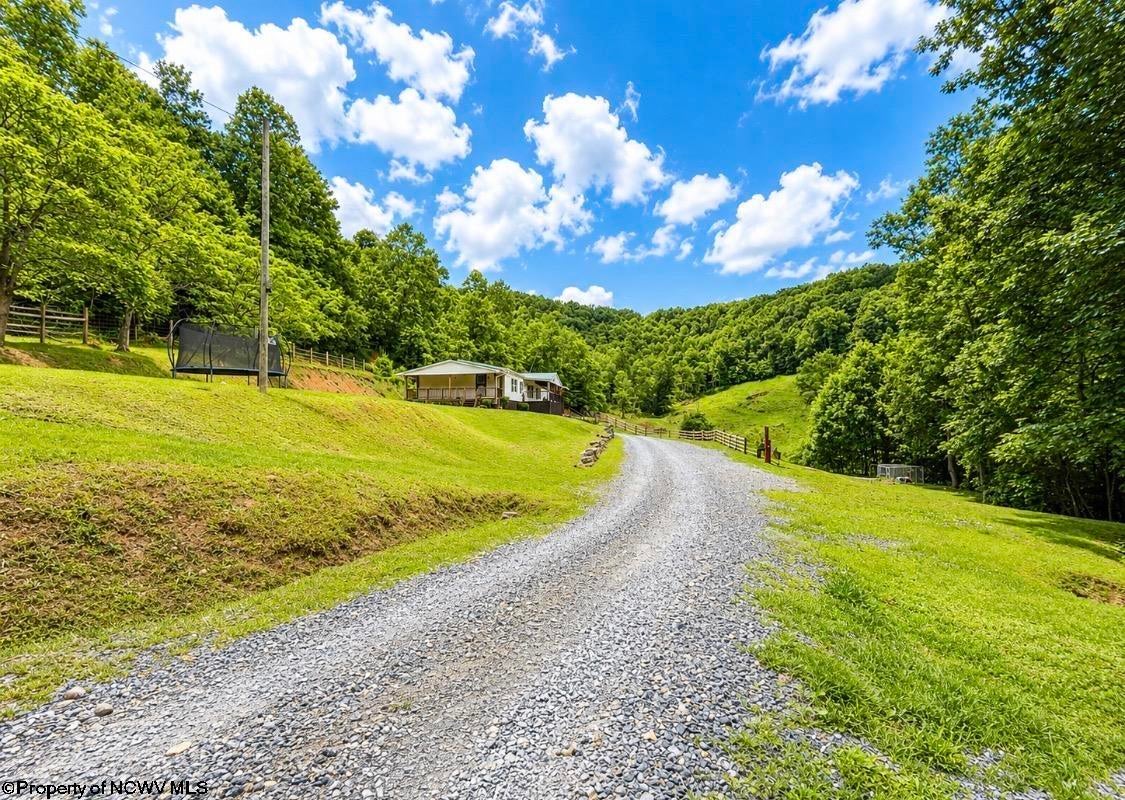 2309 Sassafras Road Weston, WV 26452 - Photo 13 of 32 Gallery Image 13