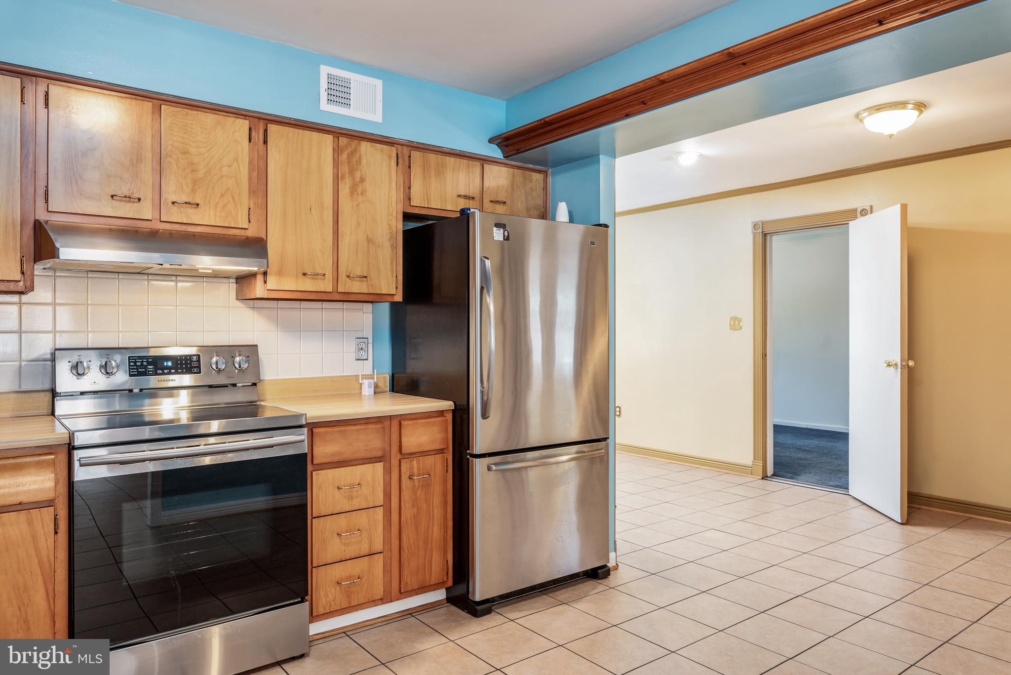 1027 South Hoga Road Sterling, VA 20164 - Photo 11 of 32 Kitchen