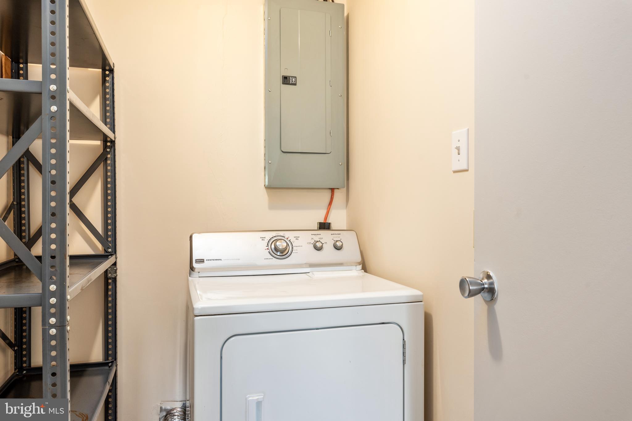 1027 South Hoga Road Sterling, VA 20164 - Photo 19 of 32 Laundry