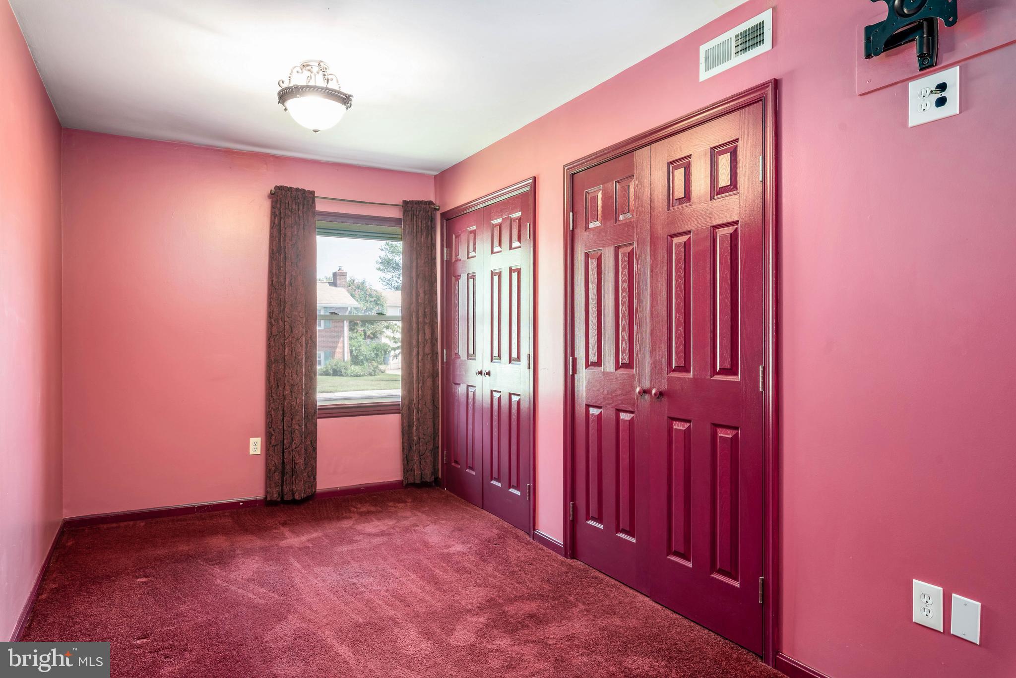 1027 South Hoga Road Sterling, VA 20164 - Photo 23 of 32 Bedroom 3