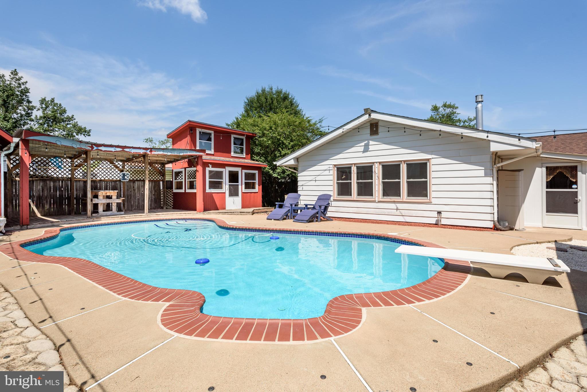 1027 South Hoga Road Sterling, VA 20164 - Photo 27 of 32 Pool