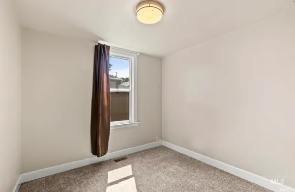 $250,000 | 410 High Street, Pomeroy, WA 99347