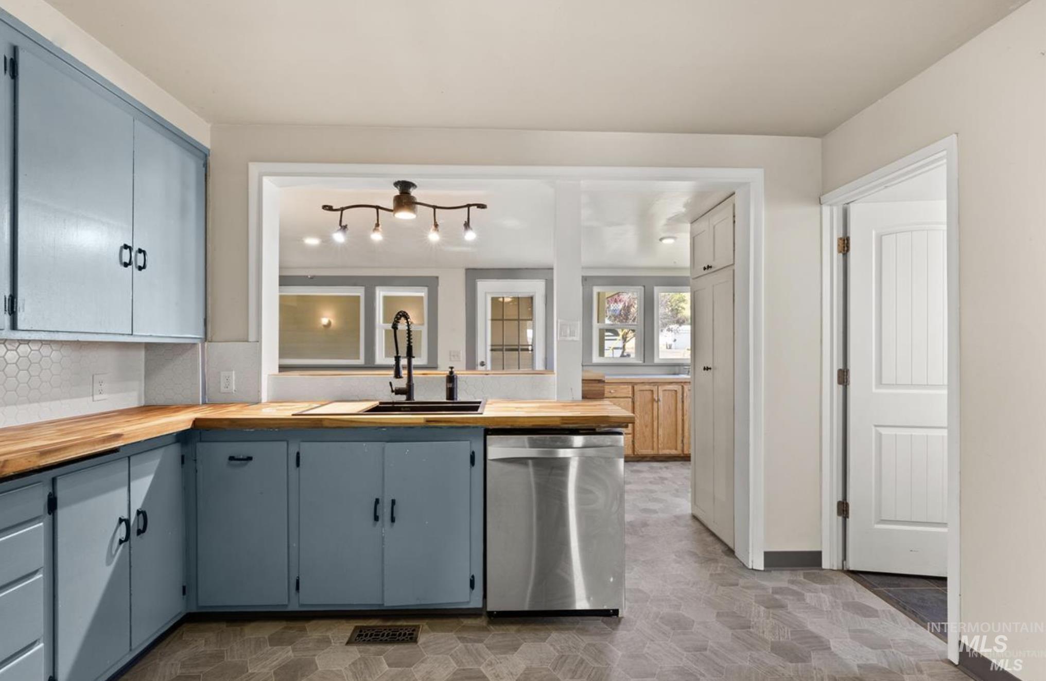 410 High Street Pomeroy, WA 99347 - Photo 6 of 21