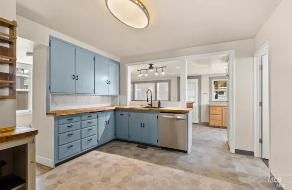 $250,000 | 410 High Street, Pomeroy, WA 99347