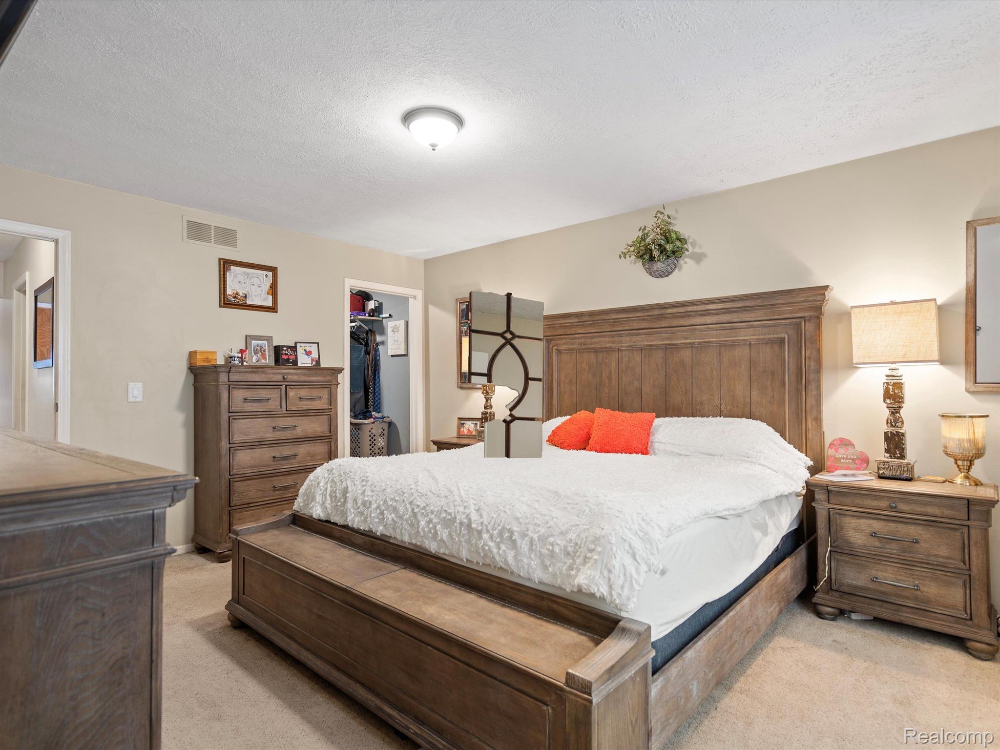 391 4th Street Pontiac, MI 48340 - Photo 16 of 28 Gallery Image 16