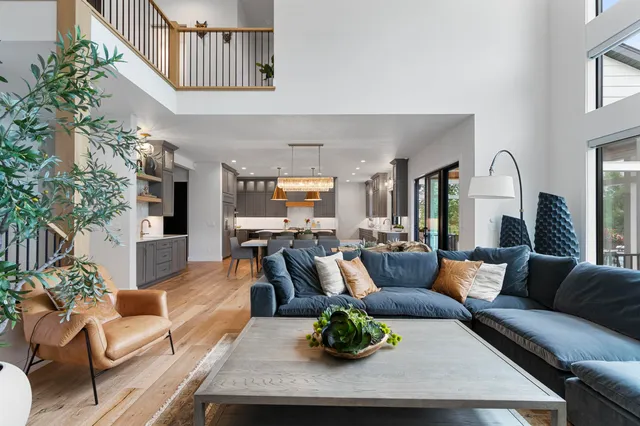 $2,499,000 | 4141 Blackberry Ridge Court, Hobart, WI 54155