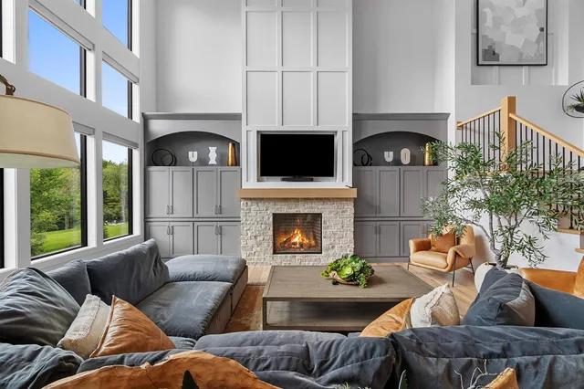 $2,499,000 | 4141 Blackberry Ridge Court, Hobart, WI 54155