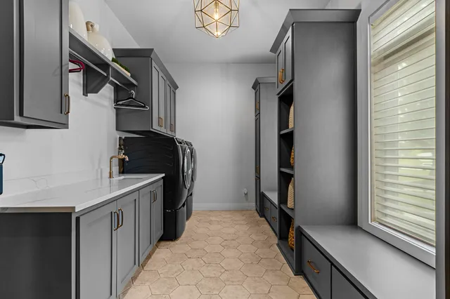 $2,499,000 | 4141 Blackberry Ridge Court, Hobart, WI 54155