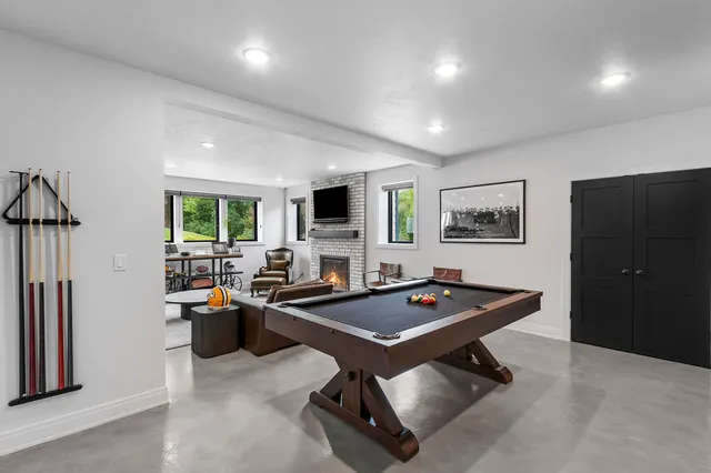 $2,499,000 | 4141 Blackberry Ridge Court, Hobart, WI 54155